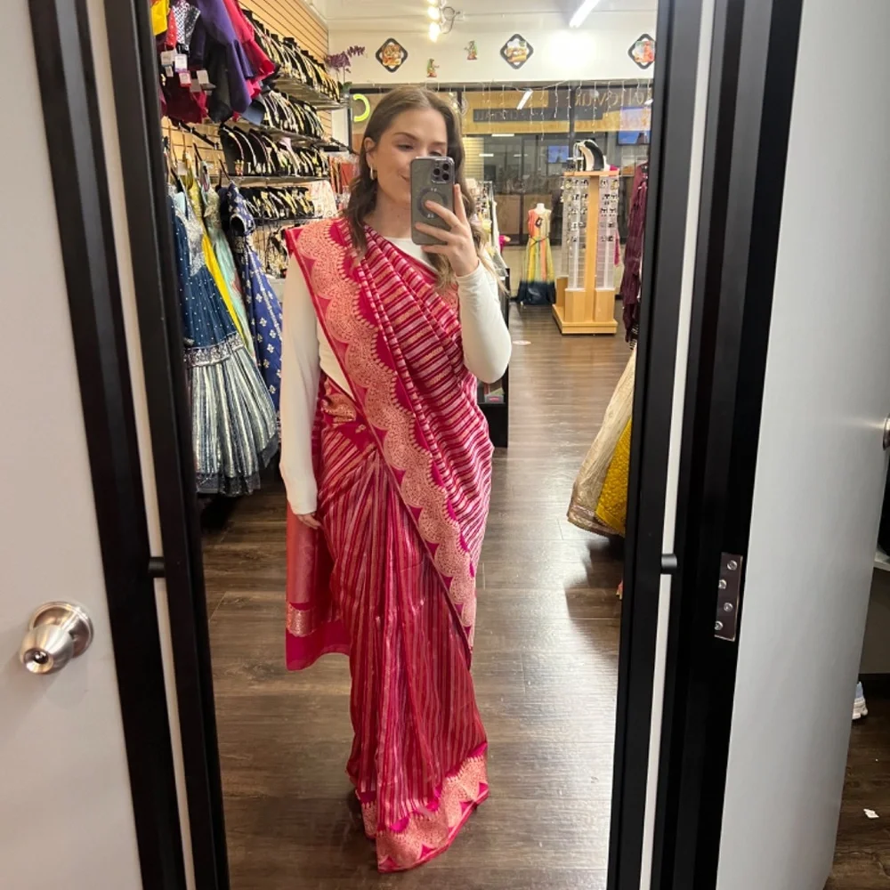 Saree - Picture 3 of 3